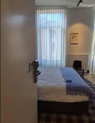 Appartement Charming Retreat For Two In *