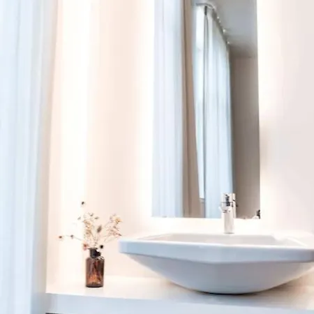 Charming Retreat For Two In 아파트 헨트