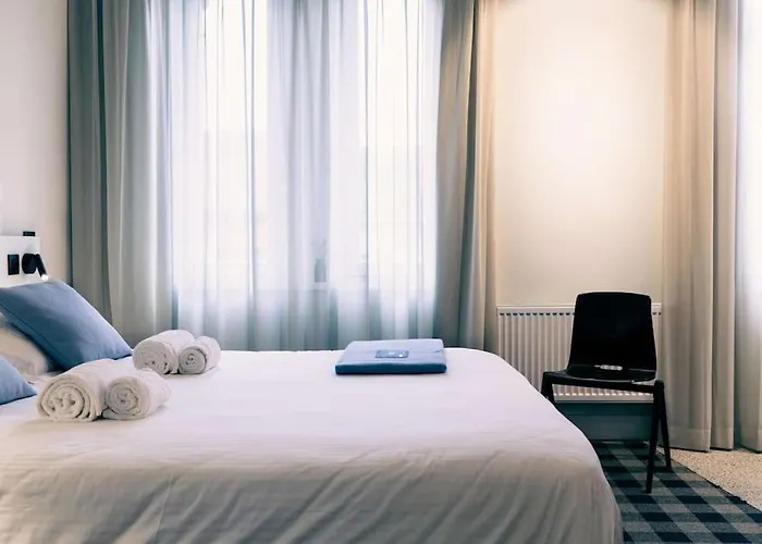 Charming Retreat For Two In